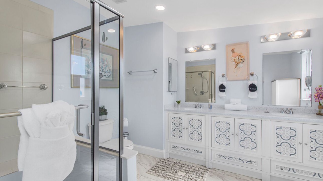 Photo of Bathroom in Truckland