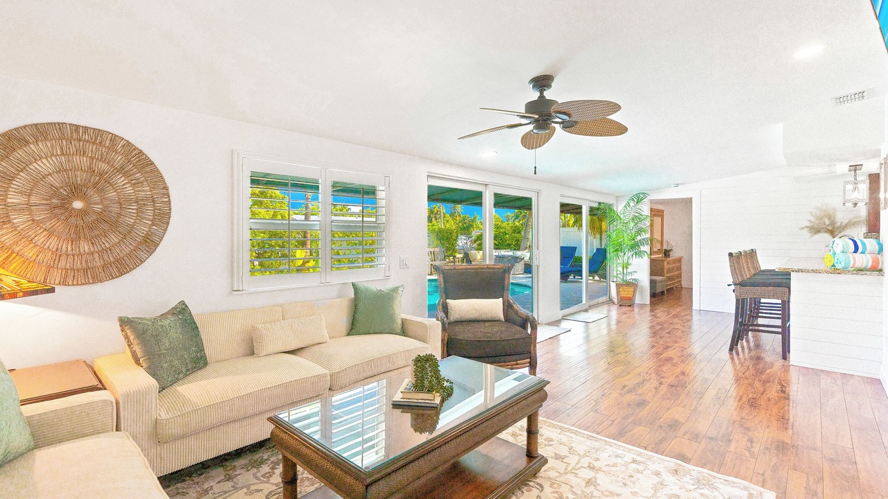 Photo of Livingroom in Cypress Lakes