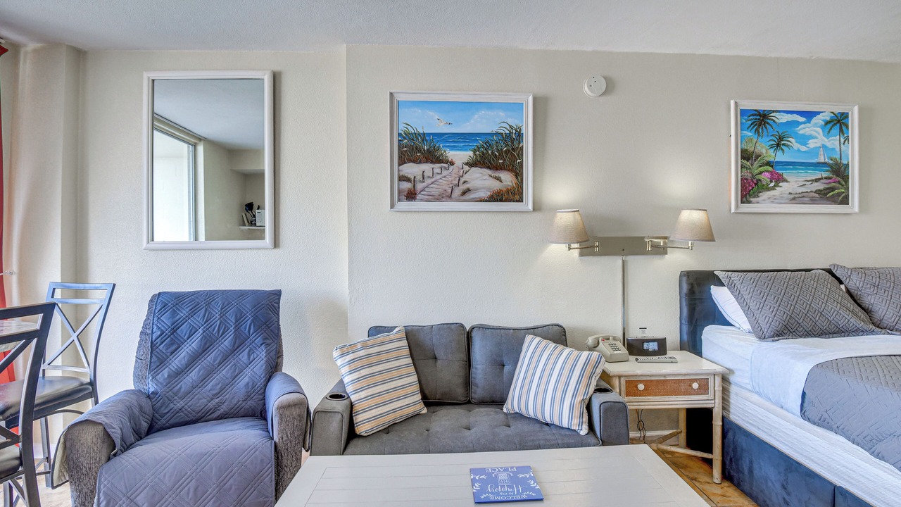Photo of Livingroom in Bostwick Park