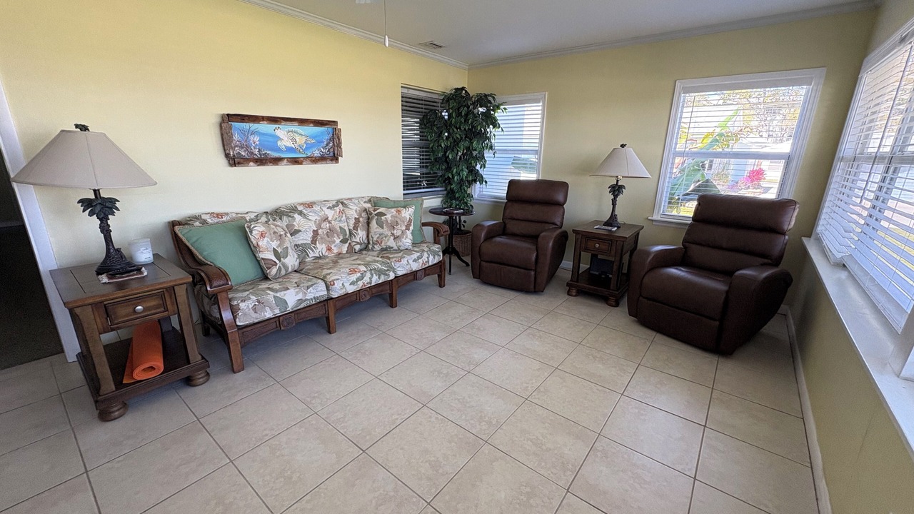 Photo of Livingroom in Roseland