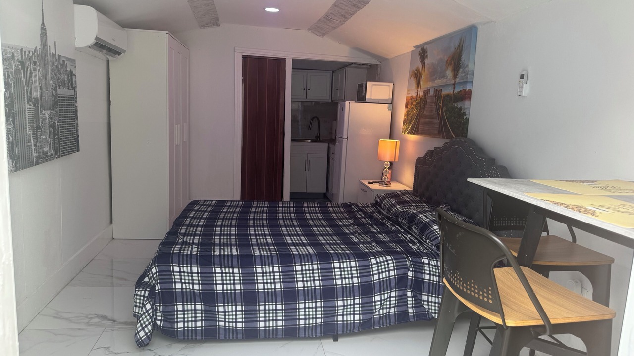Photo of Bedroom in Pembroke Pines