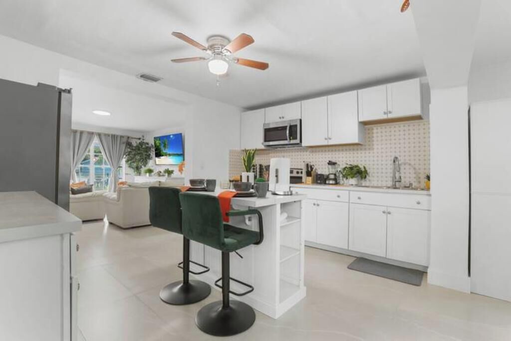 Photo of Kitchen in Lauderhill