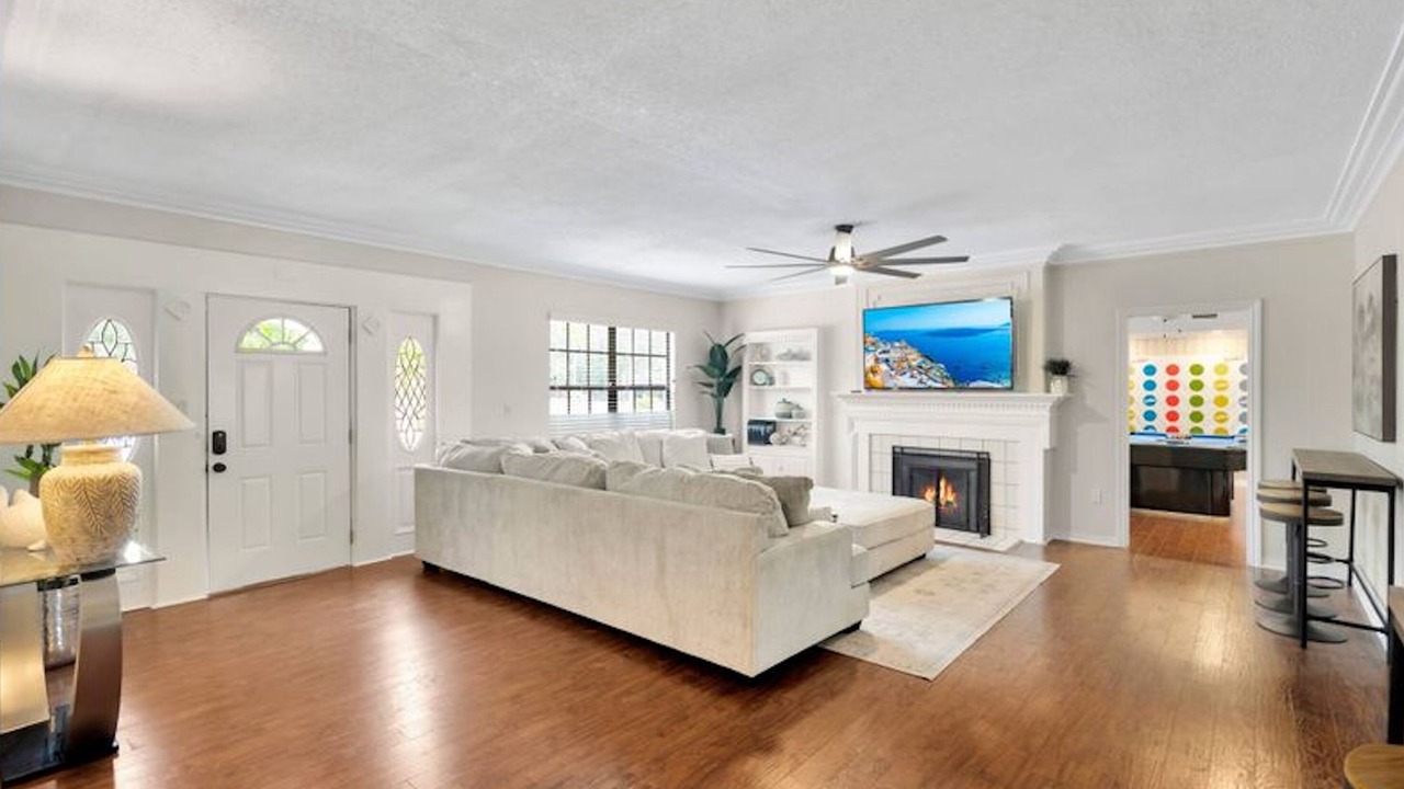 Photo of Livingroom in Allen's Ridge