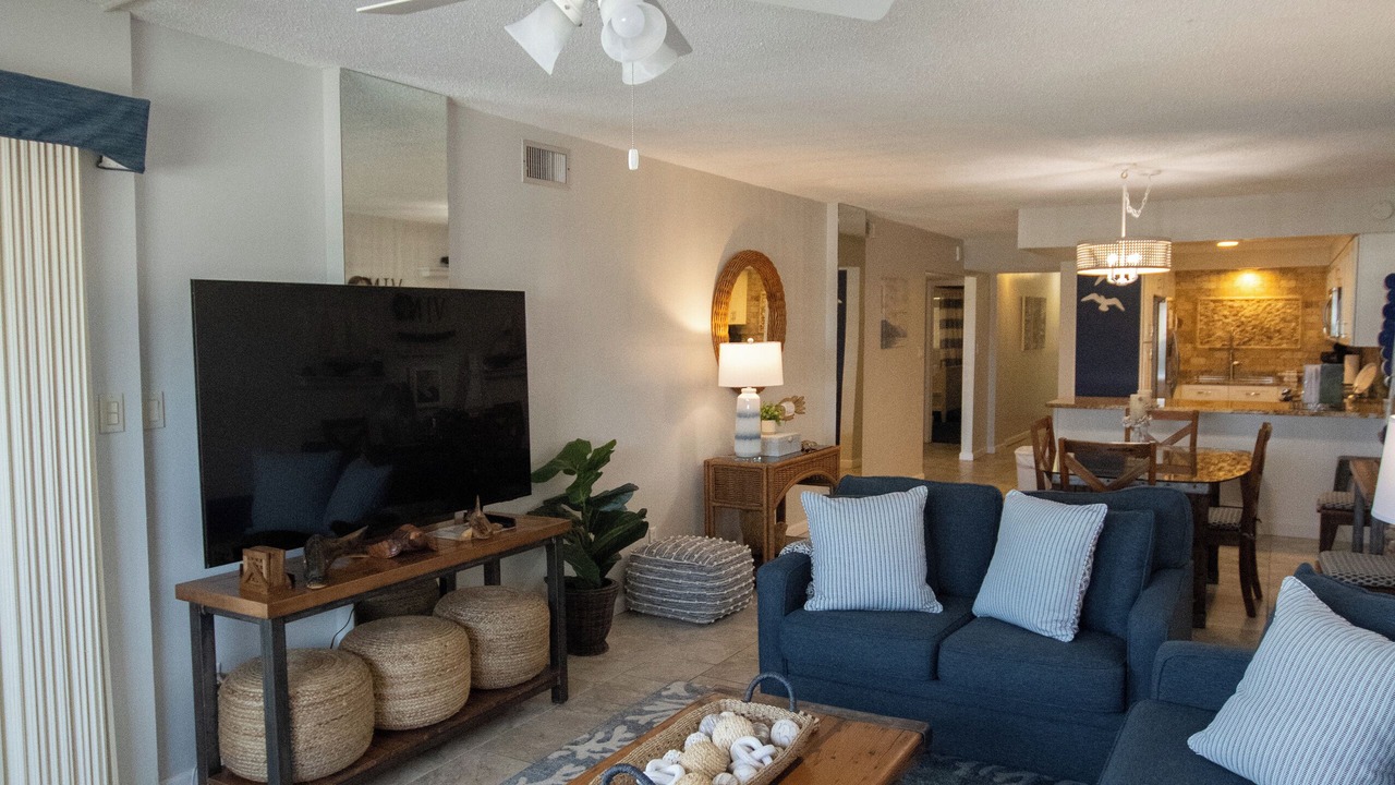 Photo of Livingroom in Crescent Beach