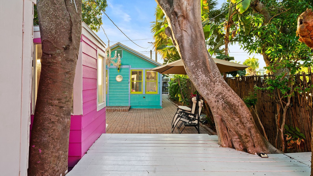 Photo of Patio Balcony in Mango Groves