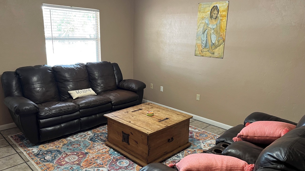 Photo of Livingroom in Chiefland
