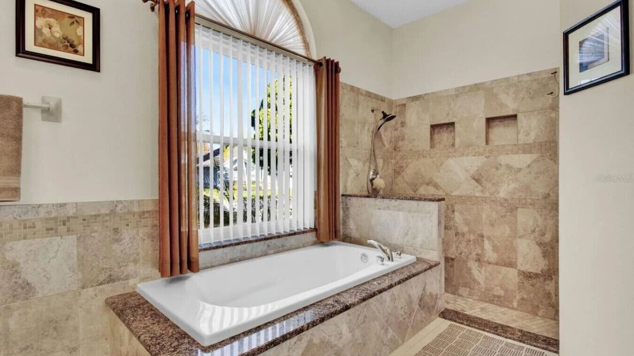 Photo of Bathroom in Lindfields