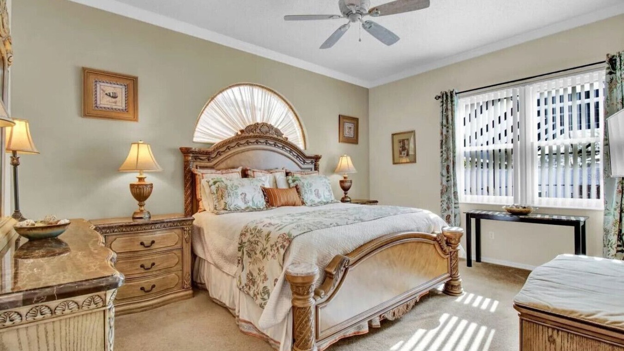 Photo of Bedroom in Lindfields