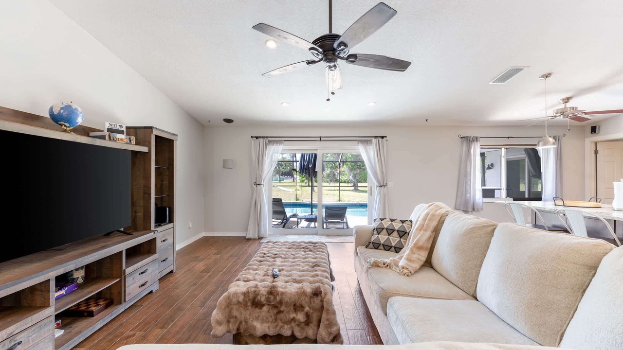 Photo of Livingroom in Wesley Chapel South