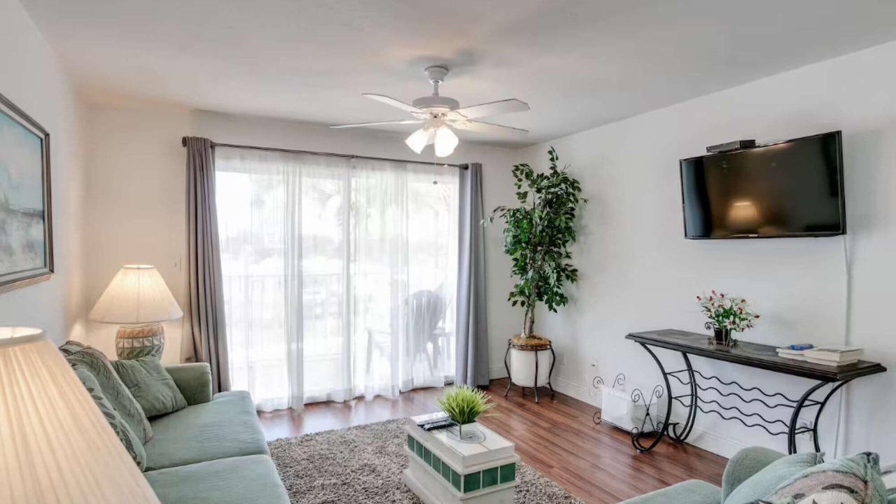 Photo of Livingroom in Ocean Side Village