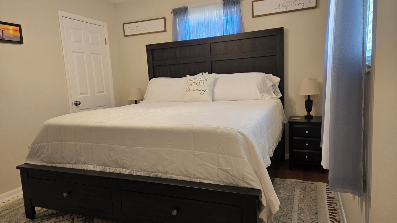 Photo of Bedroom in Lake City