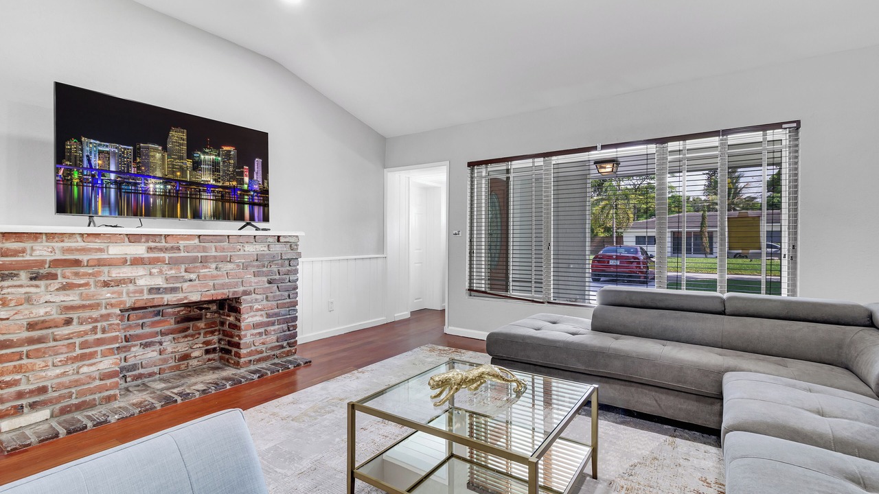 Photo of Livingroom in El Portal