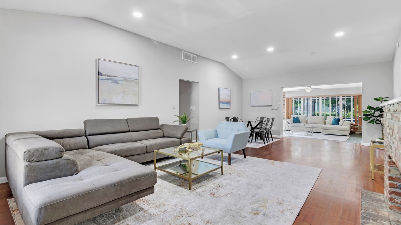 Photo of Livingroom in El Portal
