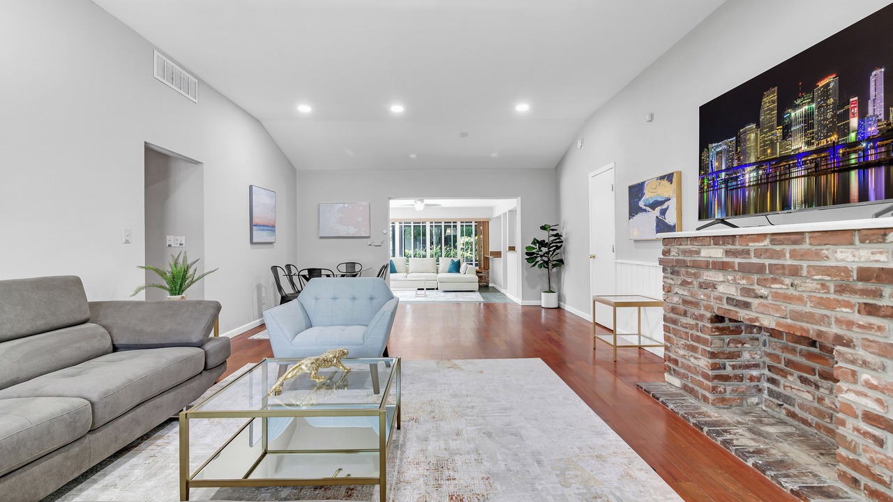 Photo of Livingroom in El Portal