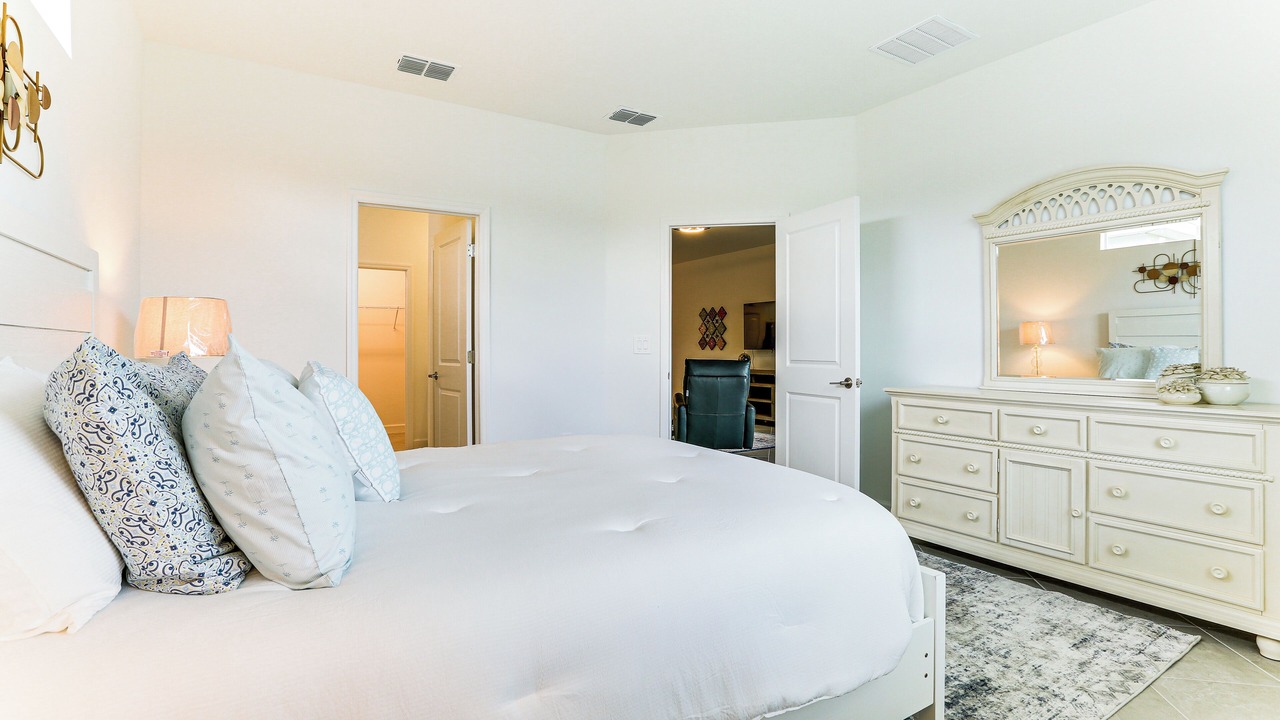 Photo of Bedroom in Lehigh Acres