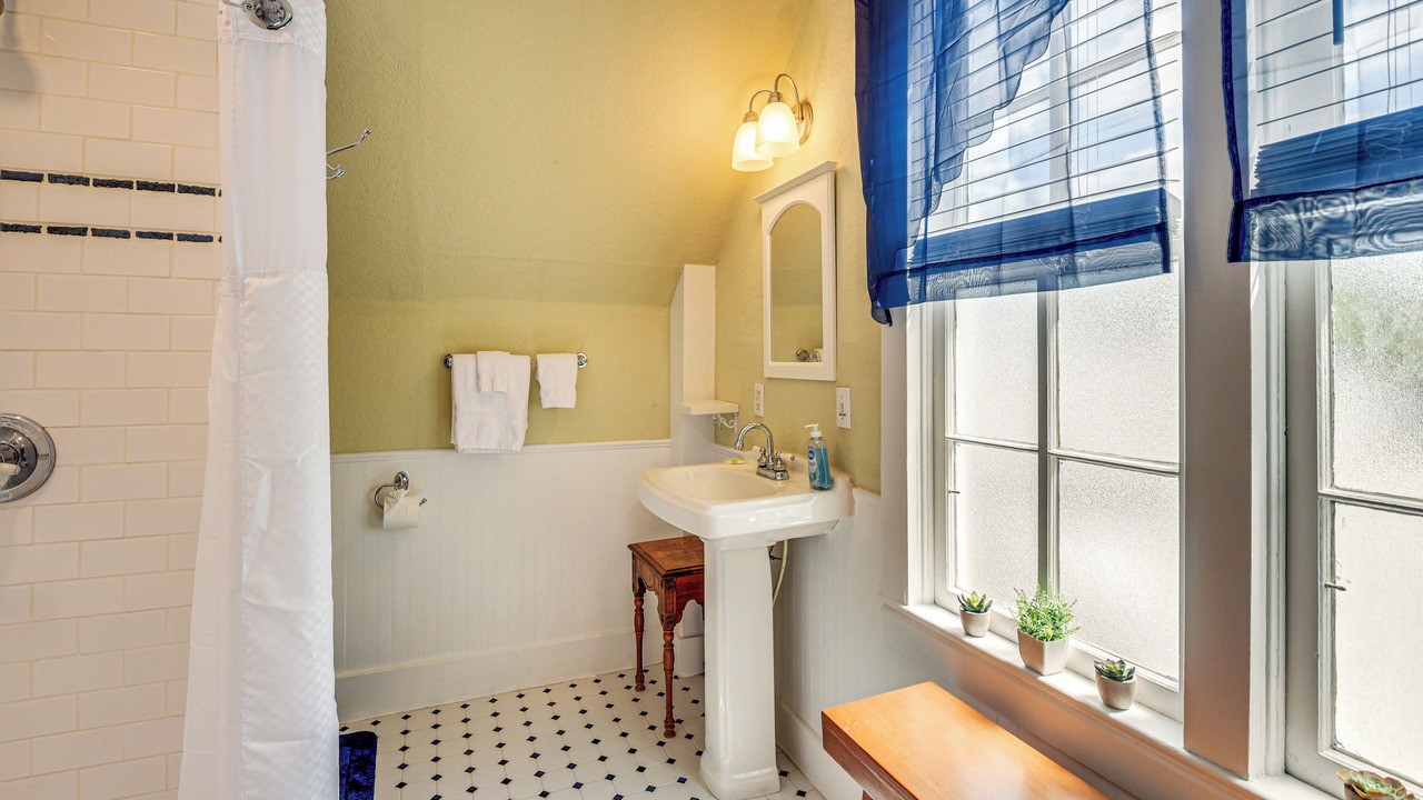 Photo of Bathroom in Crescent City