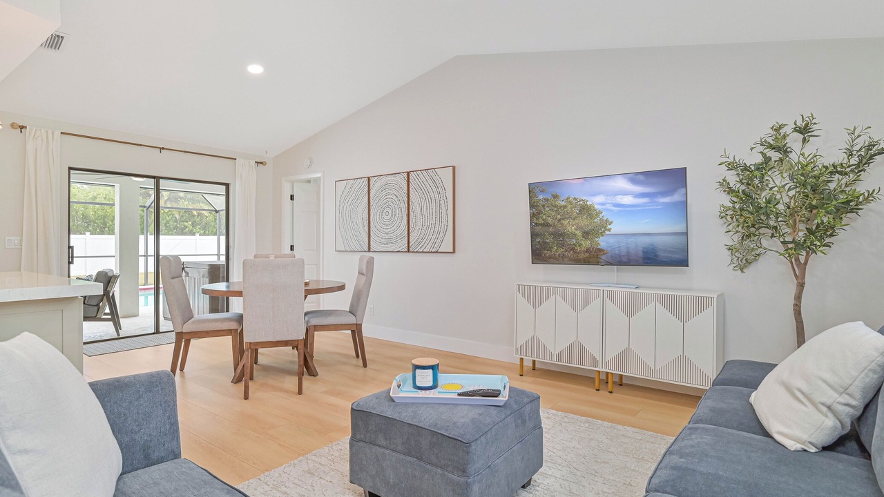 Photo of Bedroom in Palm River Estates
