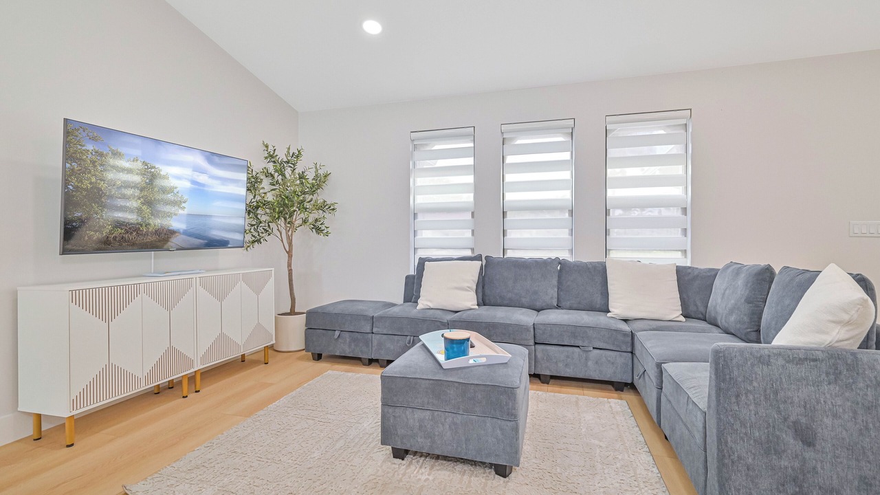 Photo of Bedroom in Palm River Estates