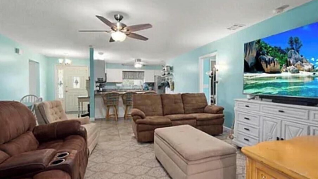 Photo of Livingroom in Lakewood Park