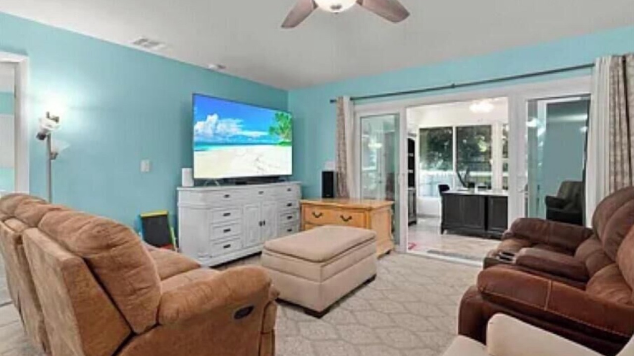 Photo of Livingroom in Lakewood Park