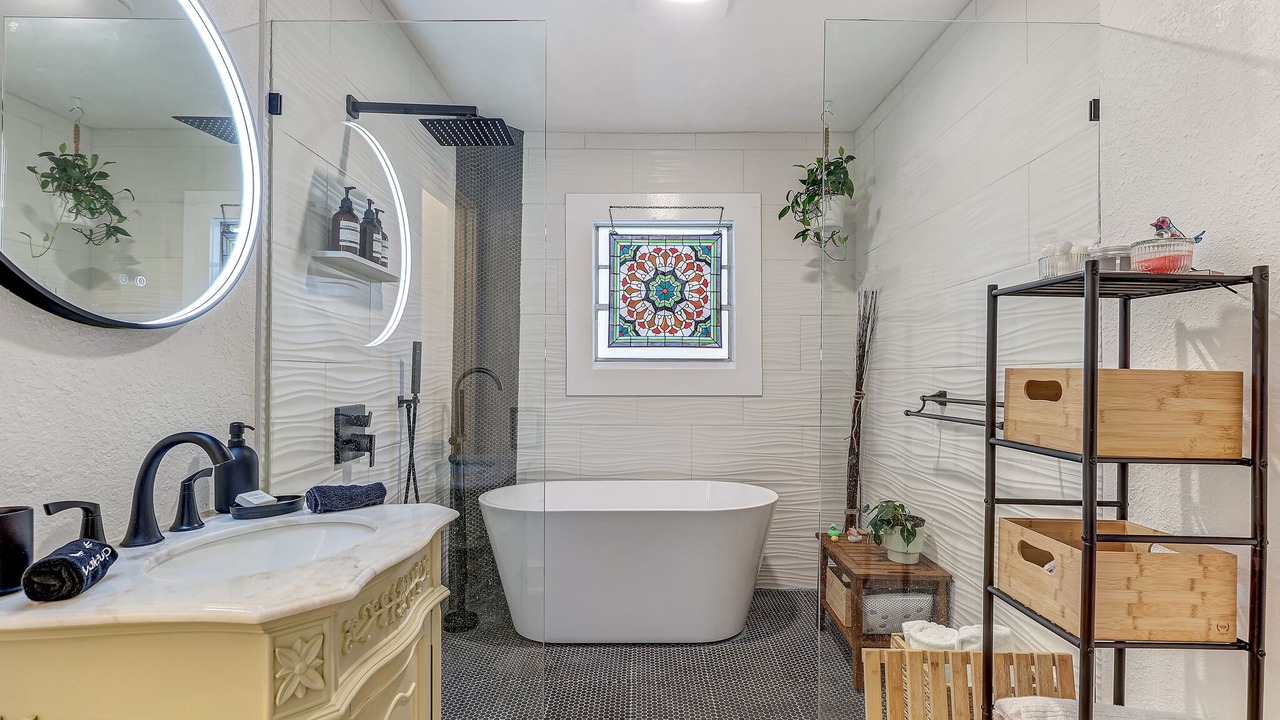 Photo of Bathroom in Lake Eola Heights