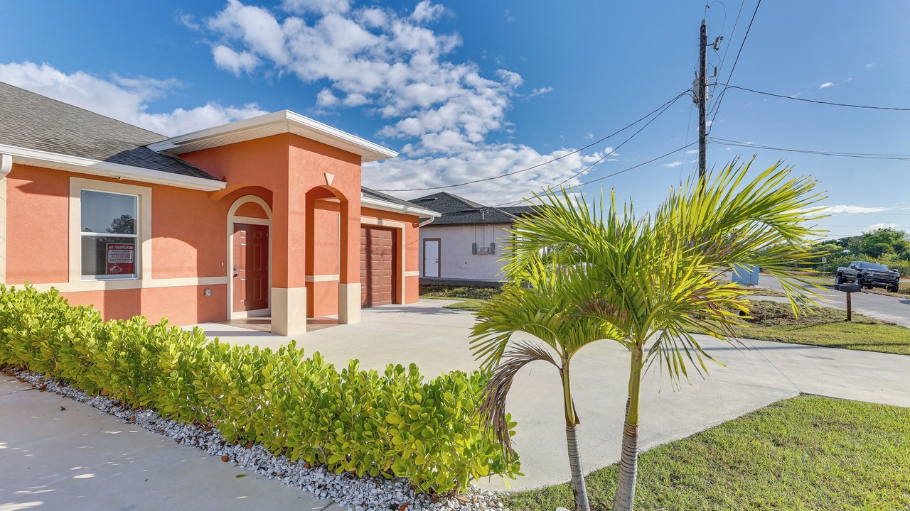 Photo of Outdoor in Lehigh Acres