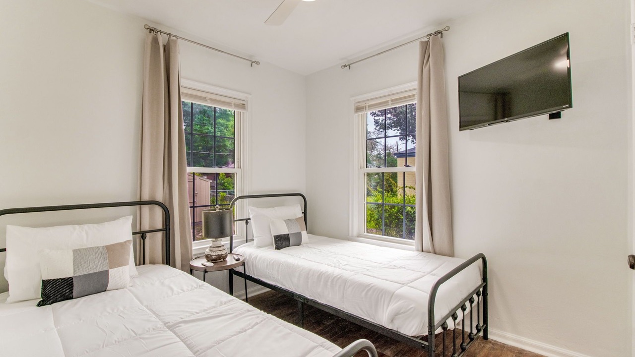 Photo of Bedroom in Navy Point