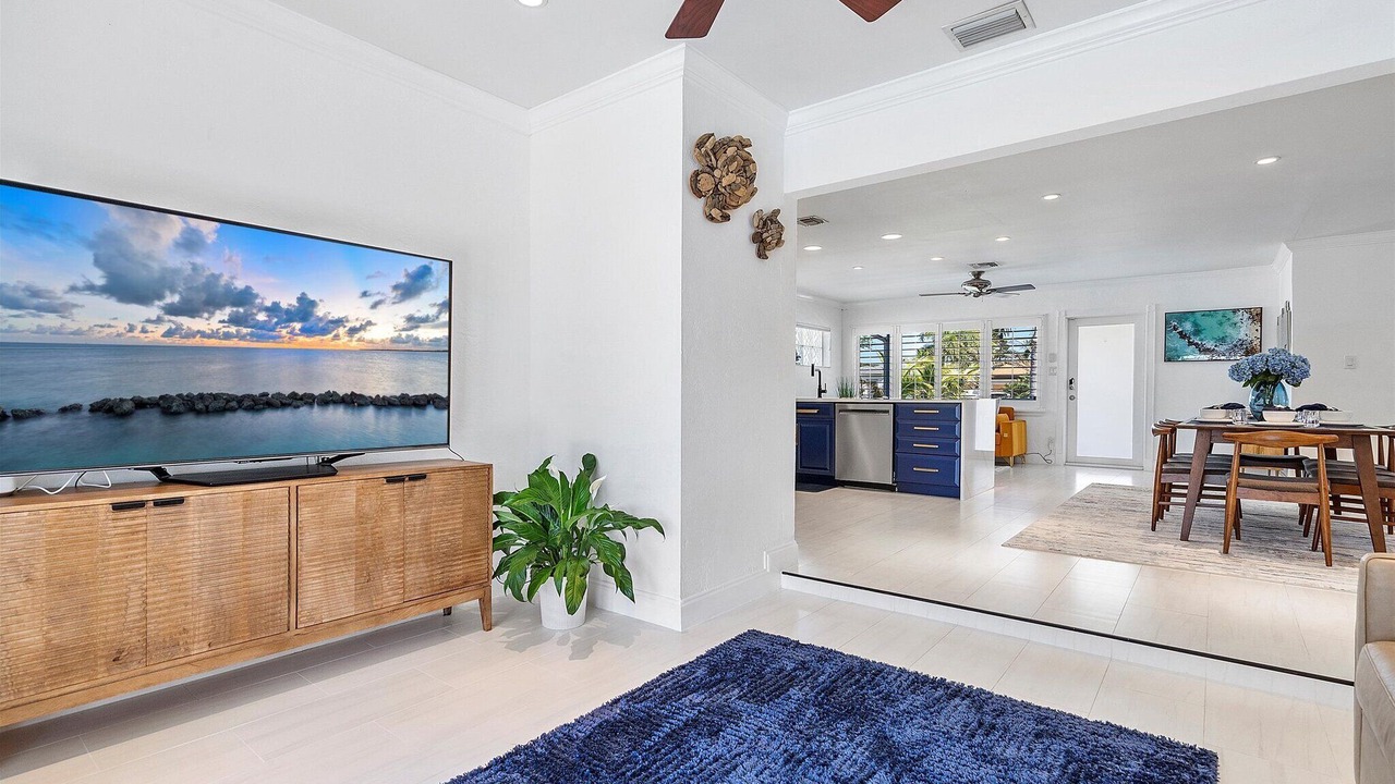 Photo of Bedroom in Royal Poinciana