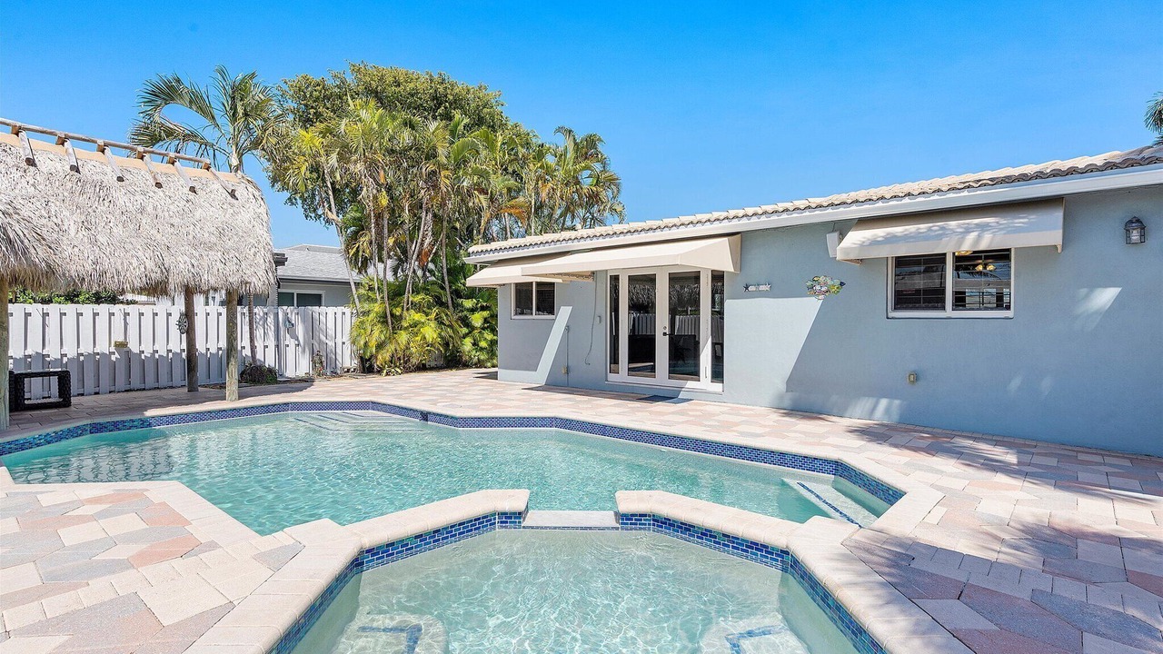 Photo of Outdoor in Royal Poinciana