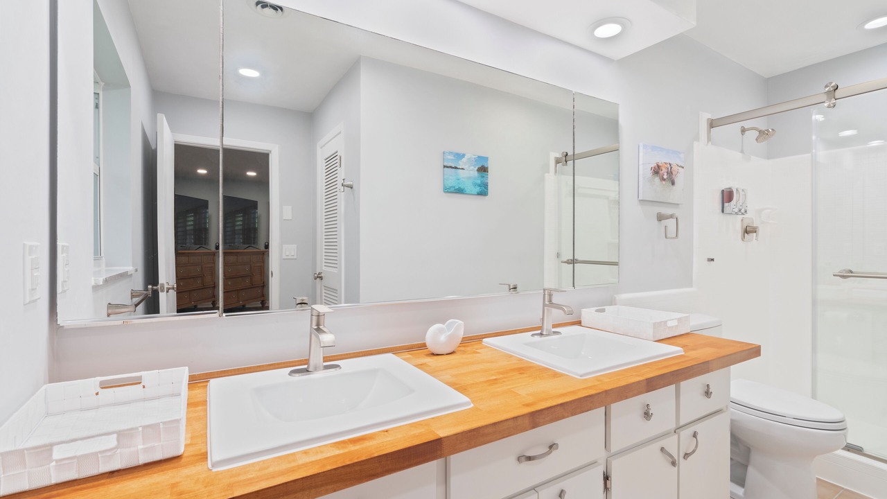 Photo of Bathroom in North River Shores