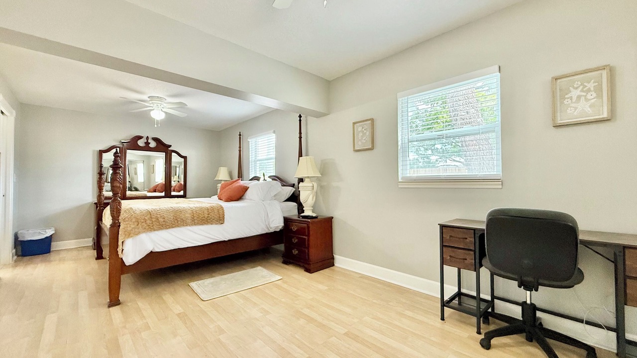 Photo of Bedroom in Pinellas Park