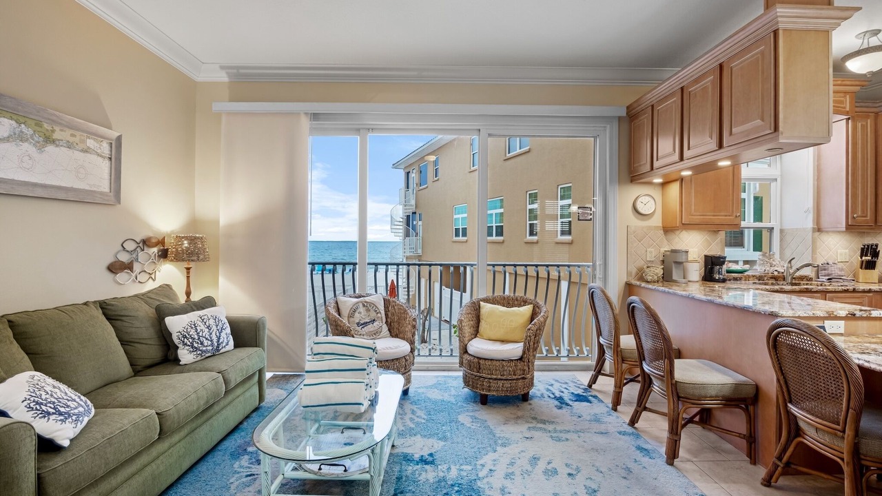 Photo of Livingroom in Bradenton Beach