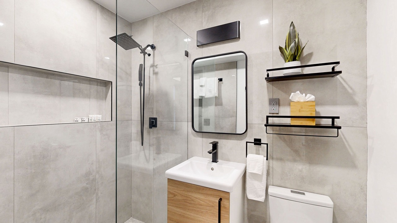 Photo of Bathroom in Poinsettia Heights