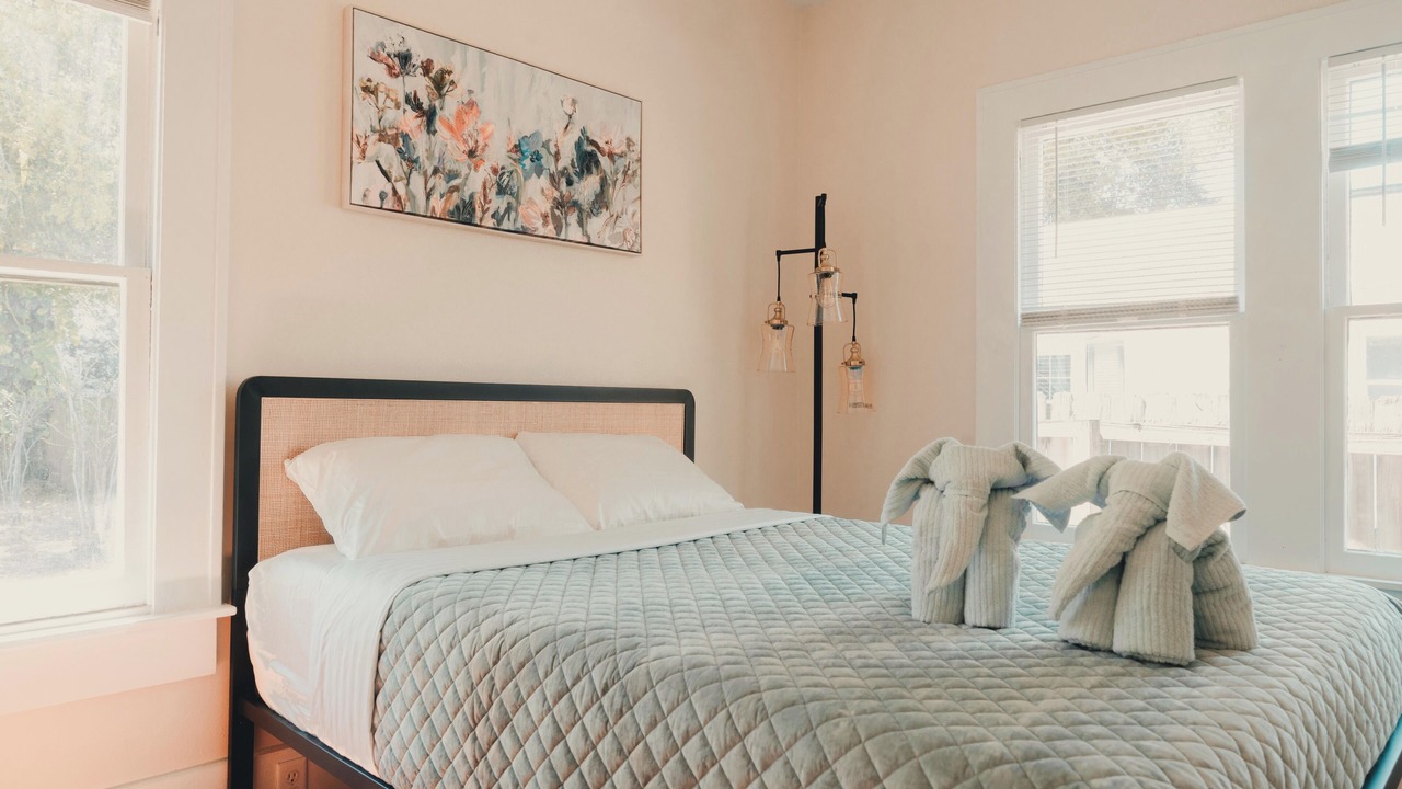 Photo of Bedroom in South Division
