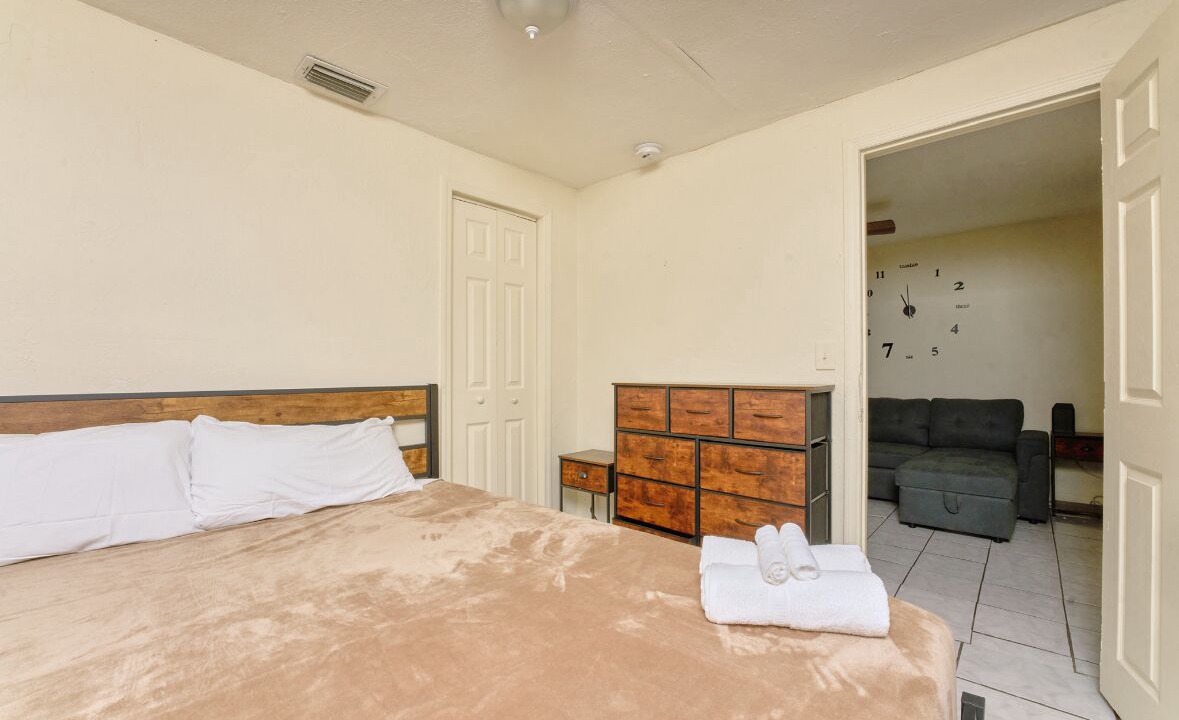 Photo of Bedroom in Riviera Beach