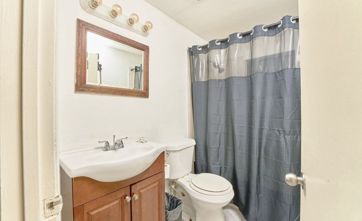 Photo of Bathroom in Riviera Beach