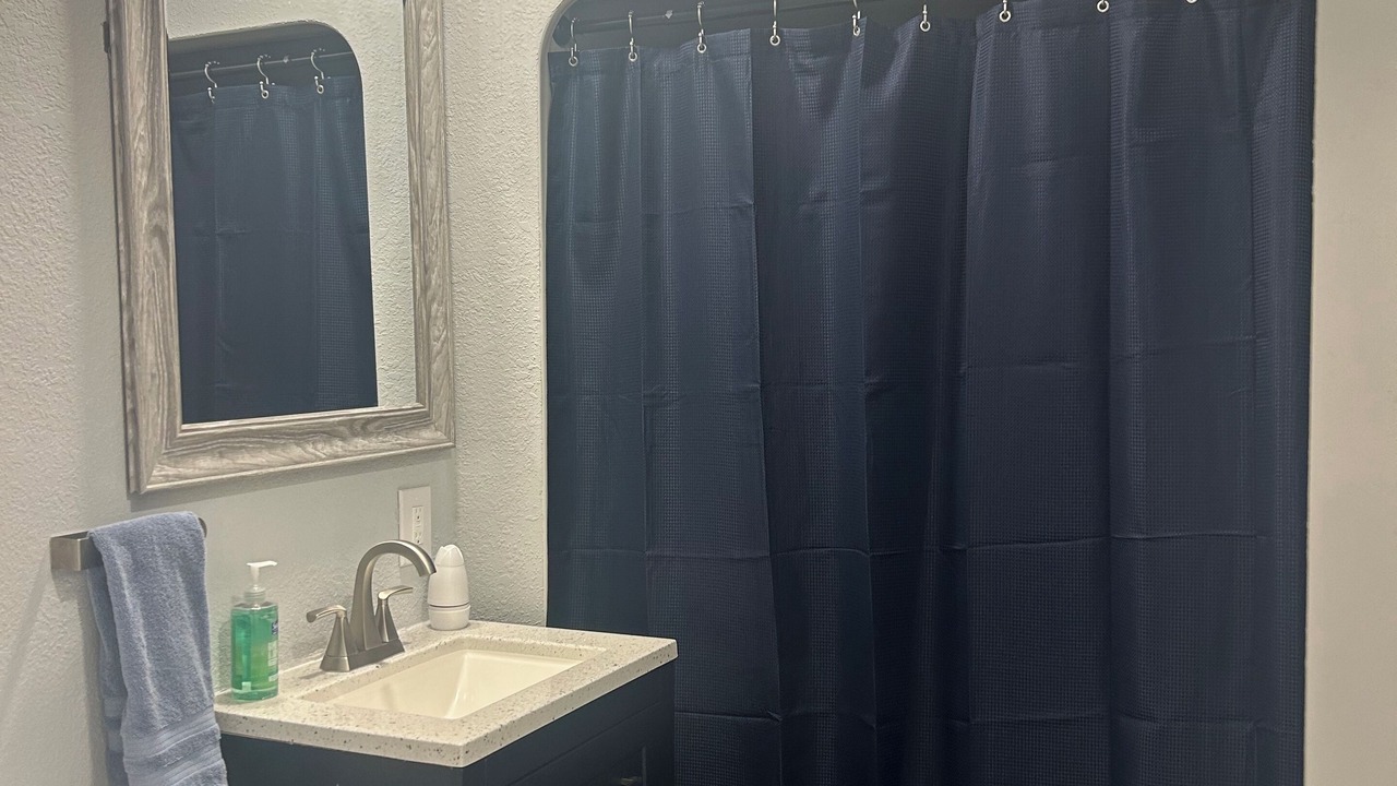 Photo of Bathroom in Eastpoint