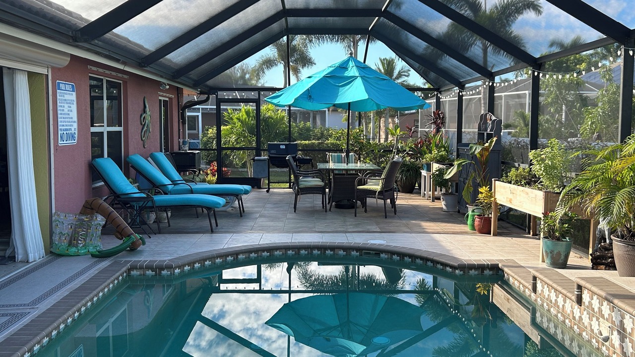 Photo of Outdoor in Pelican