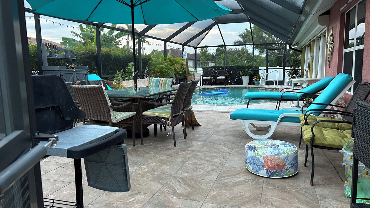 Photo of Outdoor in Pelican