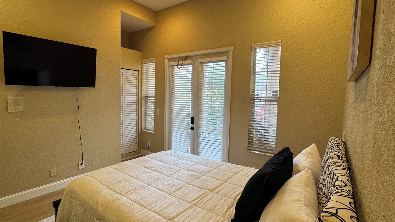 Photo of Bedroom in Greenacres