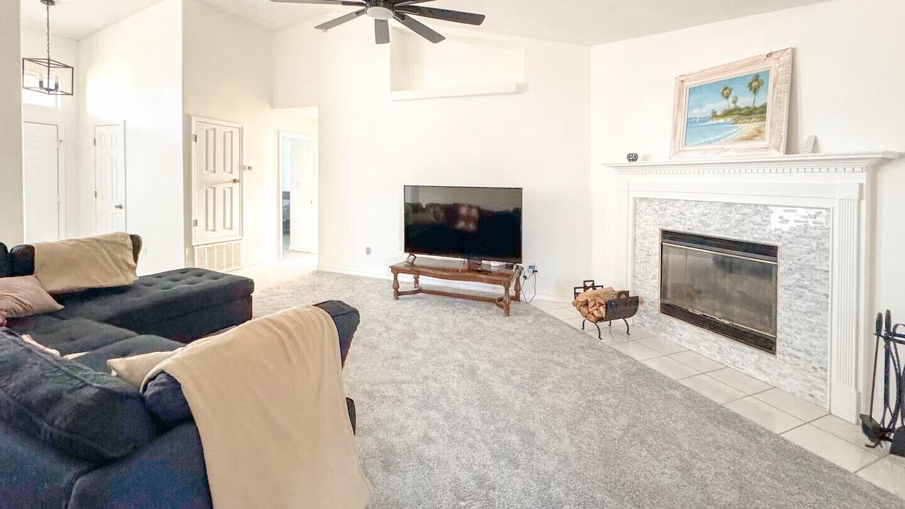 Photo of Livingroom in Gulf Breeze