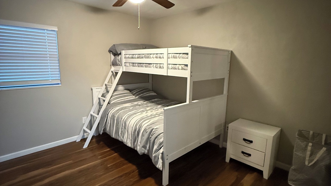 Photo of Bedroom in Cypress Gardens