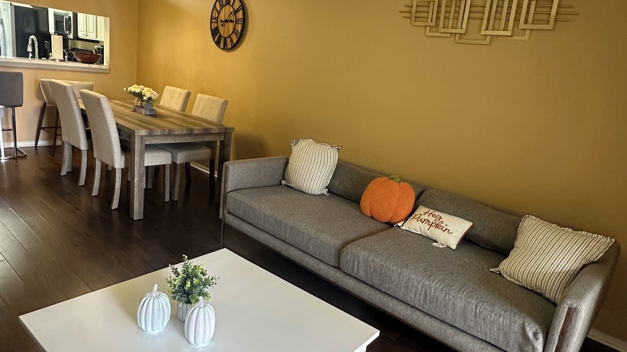 Photo of Livingroom in Meadow Pointe