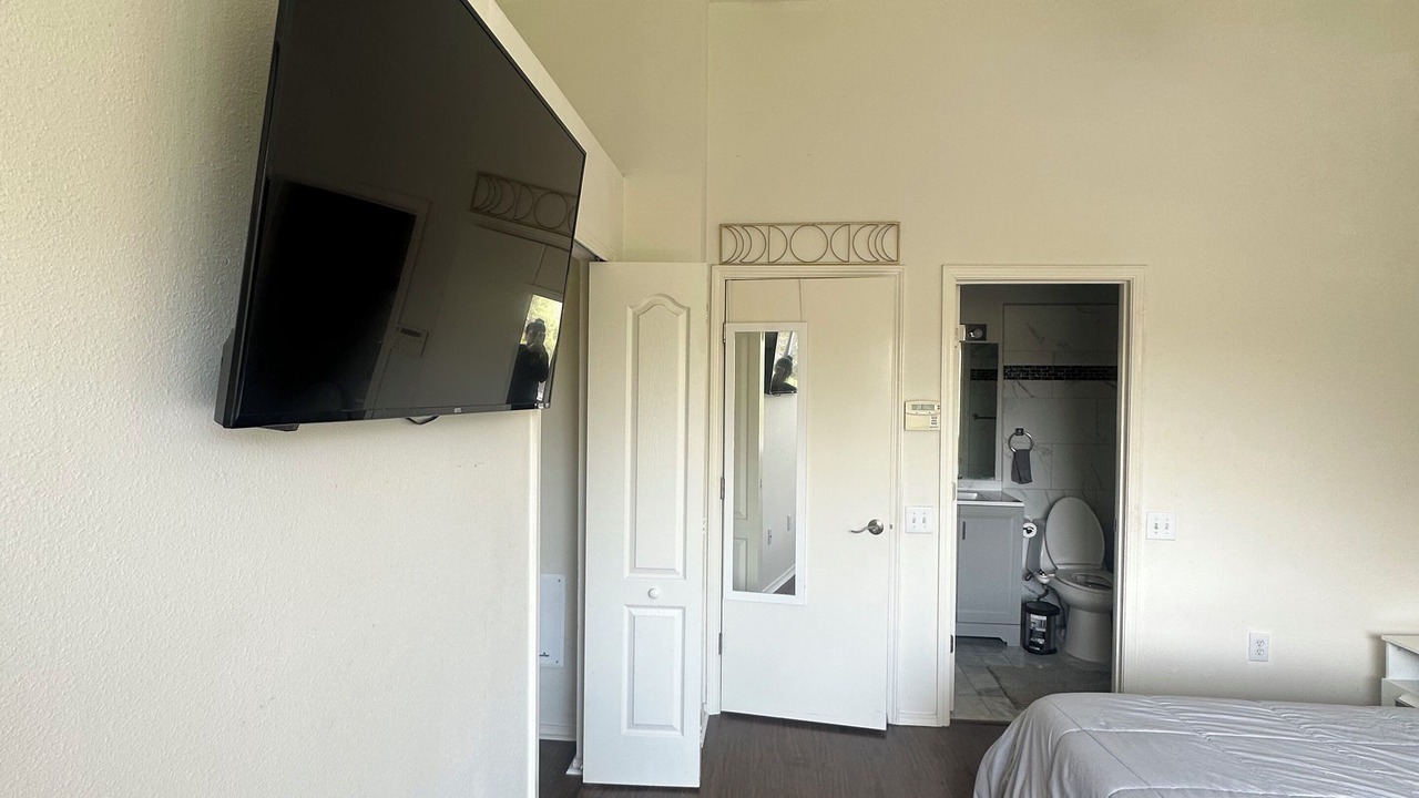 Photo of Bedroom in Meadow Pointe