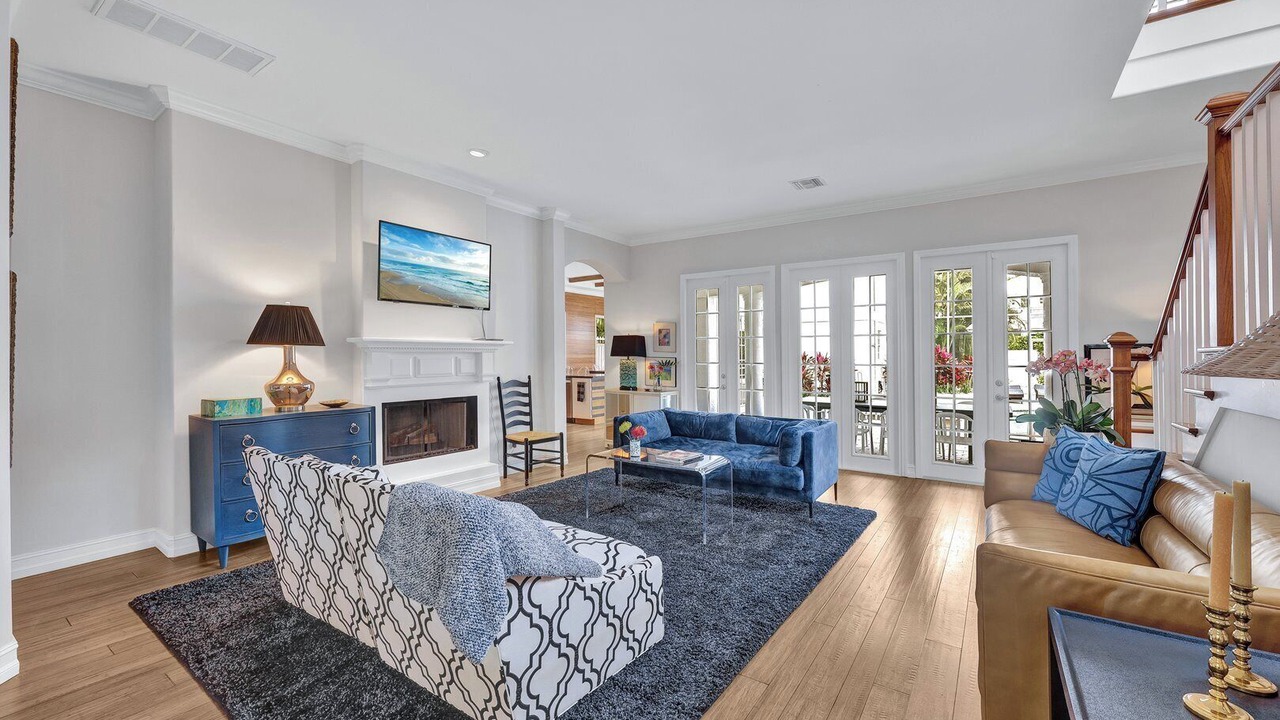Photo of Livingroom in Old Naples