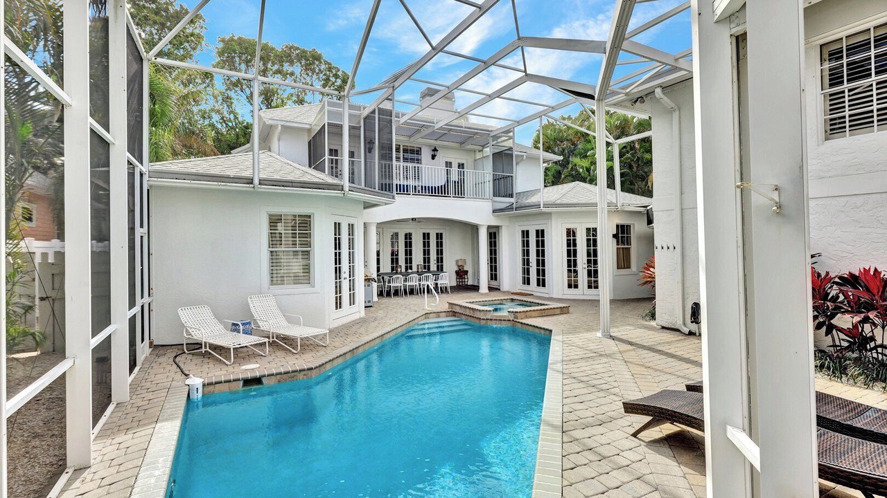 Photo of Outdoor in Old Naples