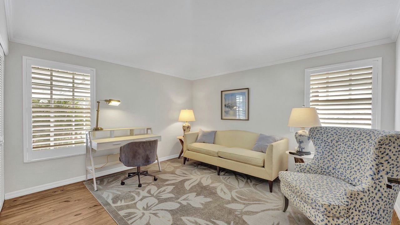 Photo of Livingroom in Old Naples