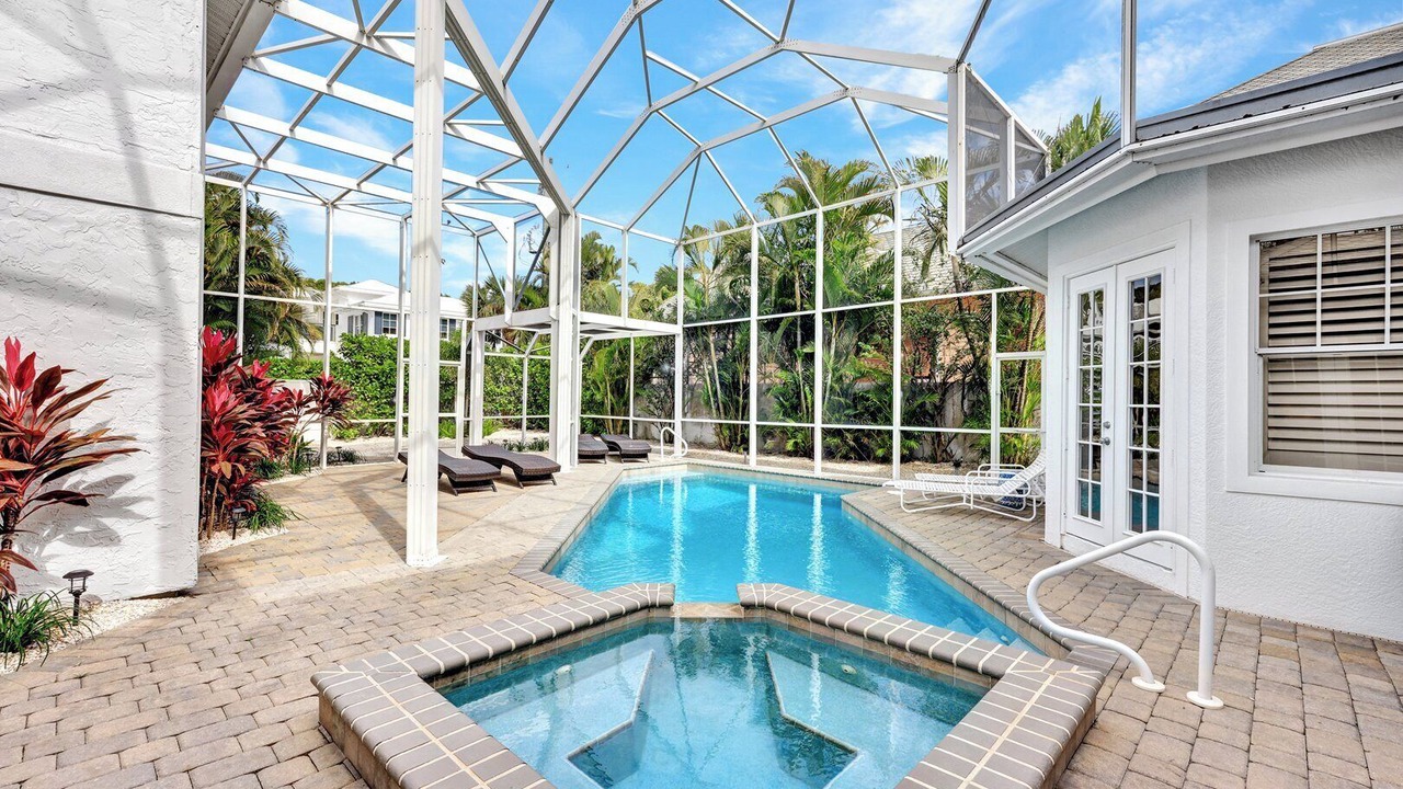 Photo of Outdoor in Old Naples