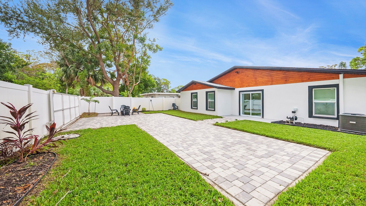 Photo of Patio Balcony in Greater Pinellas Point