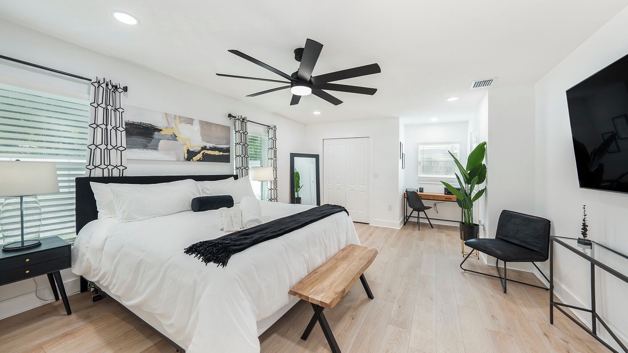 Photo of Bedroom in Greater Pinellas Point